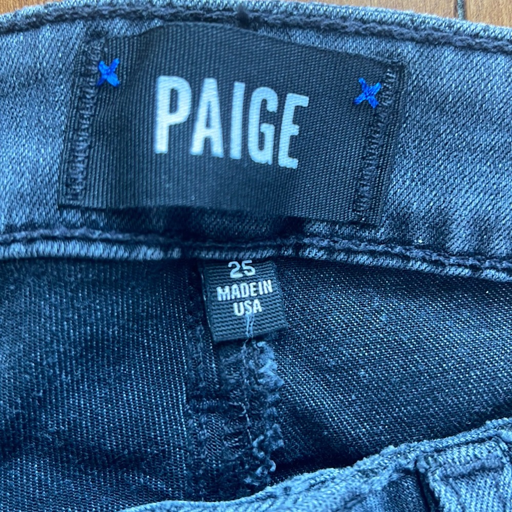 NEW WITH TAG Paige faded black ankle jean